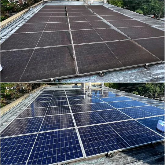 Placas solares sujas (em cima) e limpas (embaixo)